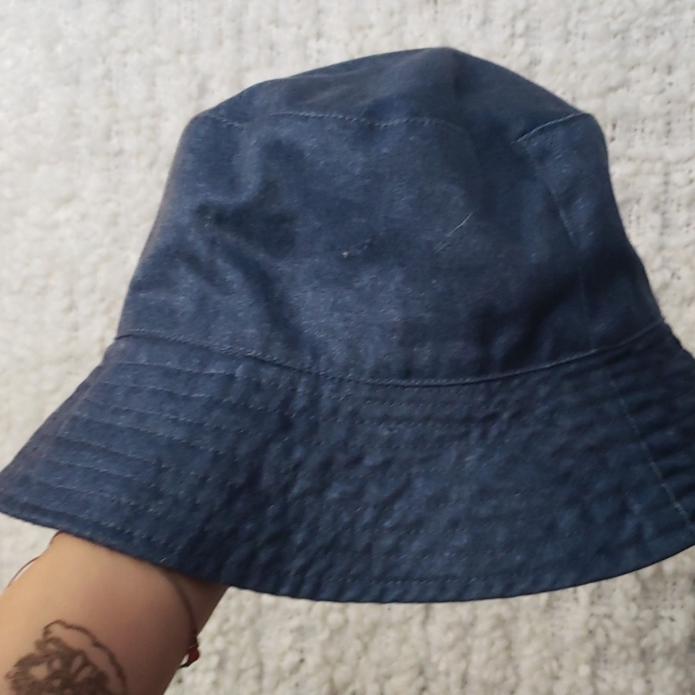 Gender neutral unisex Denim look bucket hat 90s
